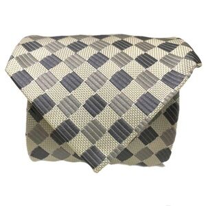 Van Heusen Silk Tie Hand Made Stain Resistant Tipped Pull String Bar Tac